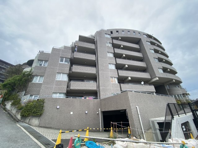 グランドゥール逆瀬川