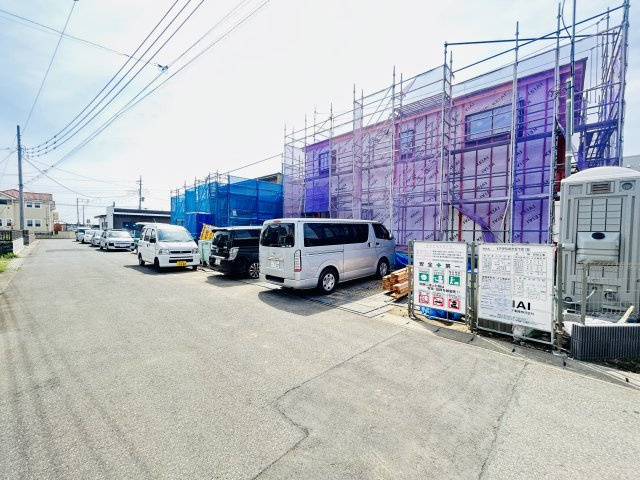 新築　伊勢崎市堀下町1期　1号棟の前面道路含む現地写真|現地写真　北側接道幅員約6ｍ	