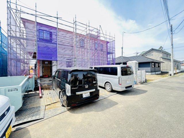 新築　伊勢崎市堀下町1期　1号棟の駐車場|現地写真　駐車スペースは並列3台分可能です！

