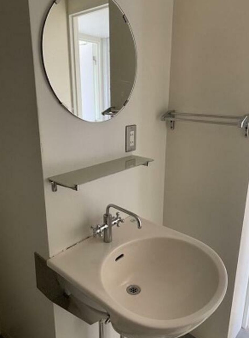 アッパルタメントベラヴィスタの独立洗面台