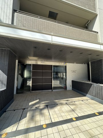 バンベール・グラン豊田下市場のエントランス