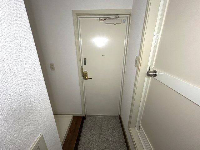 ストークハイツマヤの玄関