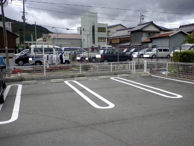 スカイハイツの駐車場