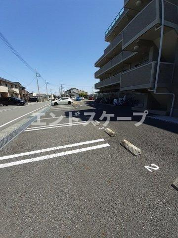 ヴァンベールの駐車場|高崎、前橋のお部屋探しはエンドスケープまで！お客様の理想お聞かせ下さい♪