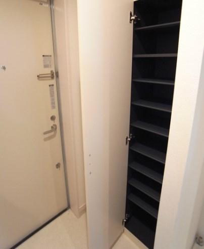 リブリ・SOPHIA喜沢の玄関