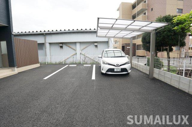 熊本市北区高平３丁目のテラスの駐車場