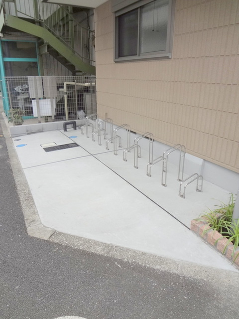 ベルフルール三上のその他共用部分|自転車置場