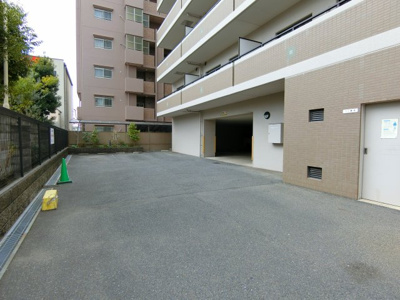 【駐車場】 | Champs　Riviere
