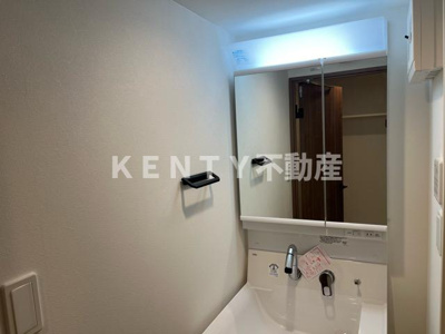 【洗面所】 | ＷＨＡＲＦ大井町ｗｅｓｔ | 洗面所です