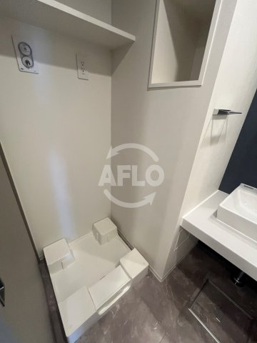 コンフォリア・リヴ北浜淡路町の設備|コンフォリア・リヴ北浜淡路町　洗濯機置き場