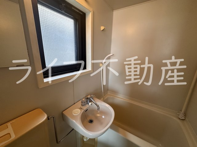 メゾンヤマト長堂の洗面所|忙しい朝には欠かせない洗面所です