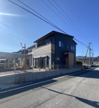 「築浅4LDK」高知市長浜　中古住宅
