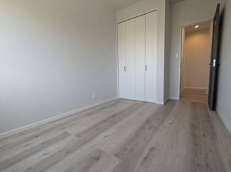 【洋室】 | 鈴蘭台南町３丁目　新築戸建 | どんな家具とも合うフローリングです。