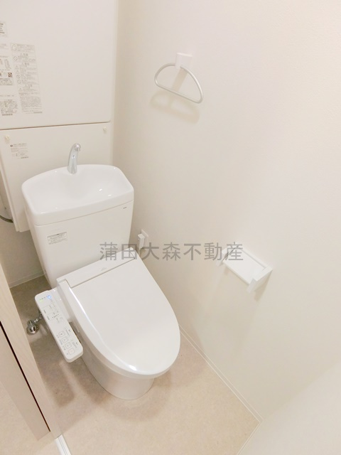 リシュブール池上のトイレ|温水洗浄便座付きのトイレ　
