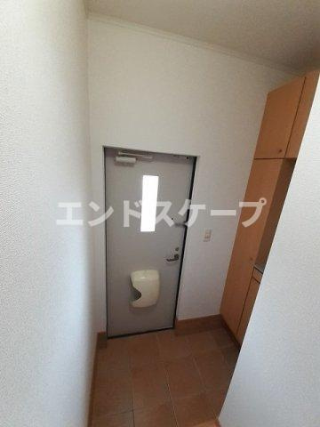 ロイヤルグレイスの玄関|高崎、前橋のお部屋探しはエンドスケープまで！お客様の理想お聞かせ下さい♪