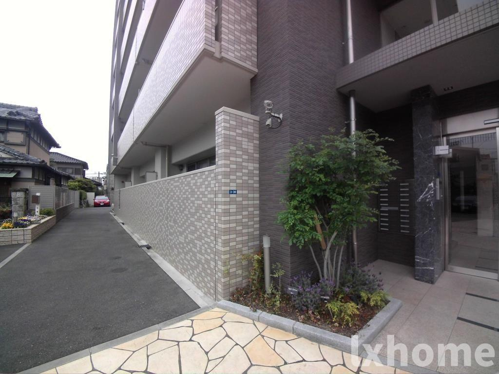 リバーフィールド茨木のエントランス|落ち着いたロビーです