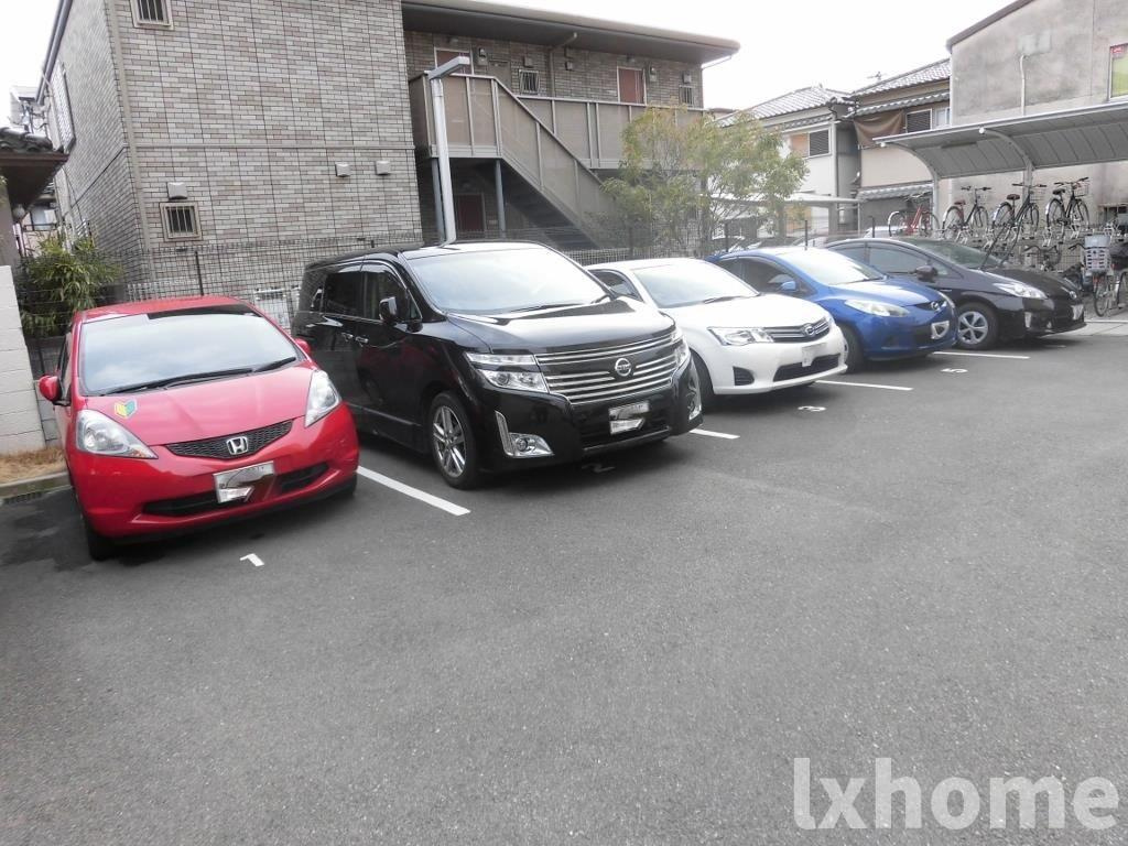 リバーフィールド茨木の駐車場|駐車場です