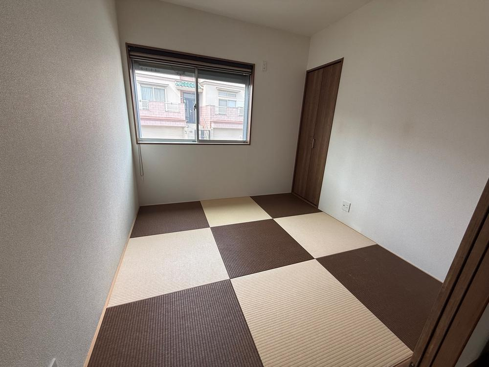 出口3丁目　中古一戸建ての和室|和室4.5帖
■物件内覧・資金計画相談・住宅ローン相談、リフォーム相談、お問合せ受付中■
※当日・翌日のご内覧、ご相談はお電話でのお問合せがスムーズです！