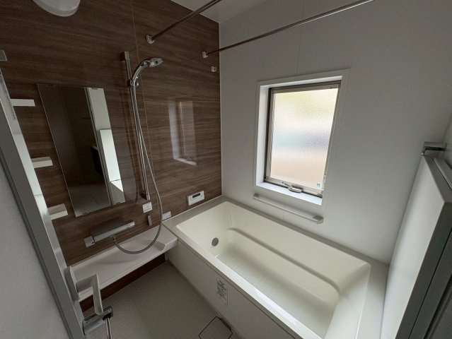 塩屋町6丁目 中古戸建ての浴室|お風呂で日々の疲れを落としましょう