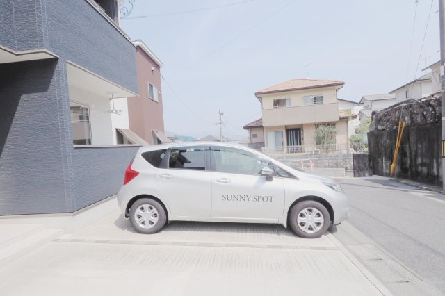K-WOOD1の駐車場