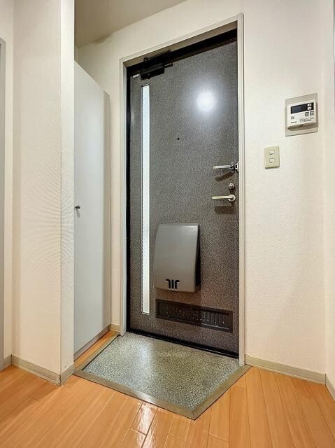 コーポイーストの玄関