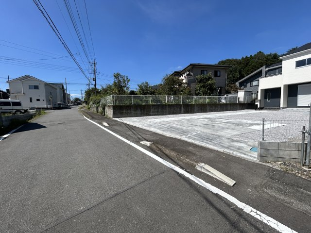 新築　北群馬郡榛東村新井　1号棟の前面道路含む現地写真|現地写真　南側接道幅員約4.8ｍ	