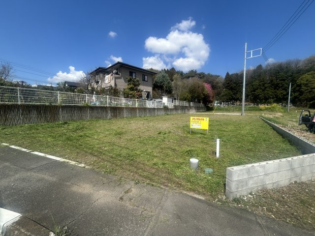 新築　北群馬郡榛東村新井　1号棟の駐車場|現地写真　駐車スペースは並列3台分可能です！					
