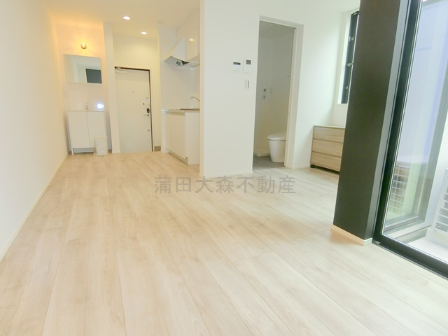 Gloss Terrace
