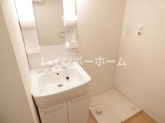 ルネス　グランドゥールの独立洗面台