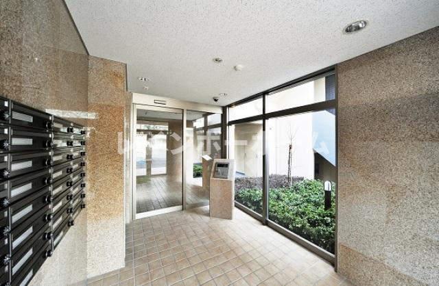 ルネス　グランドゥールのエントランス