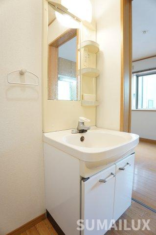 熊本市西区池田２丁目のタウンの独立洗面台