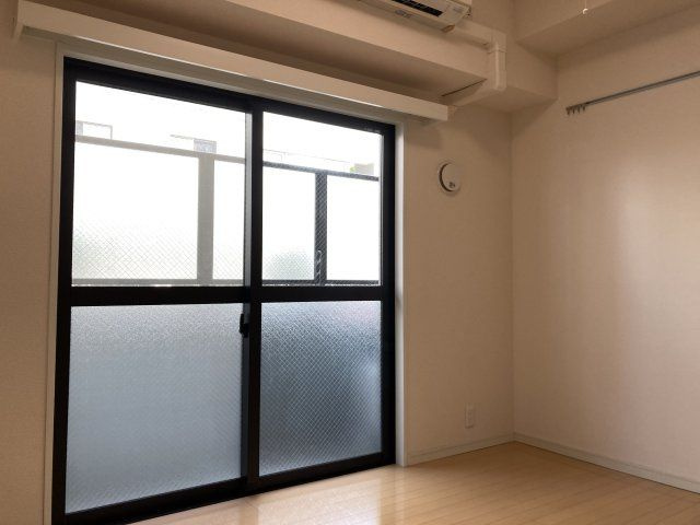 プレール・ドゥーク住吉の洋室