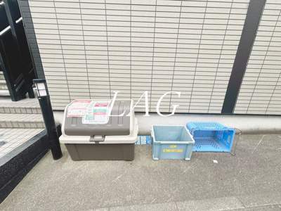 【その他共用部分】 | ライズ | 敷地内ゴミ置き場です。