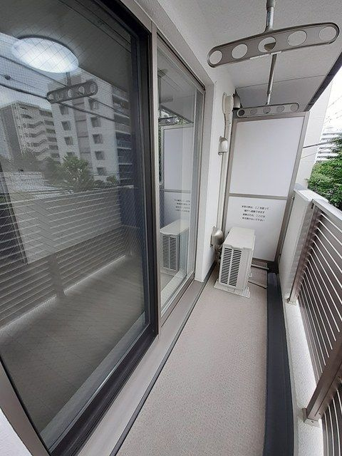 メゾン・ド・カナル森下のバルコニー