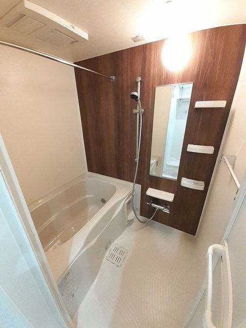 メゾン・ド・カナル森下の浴室