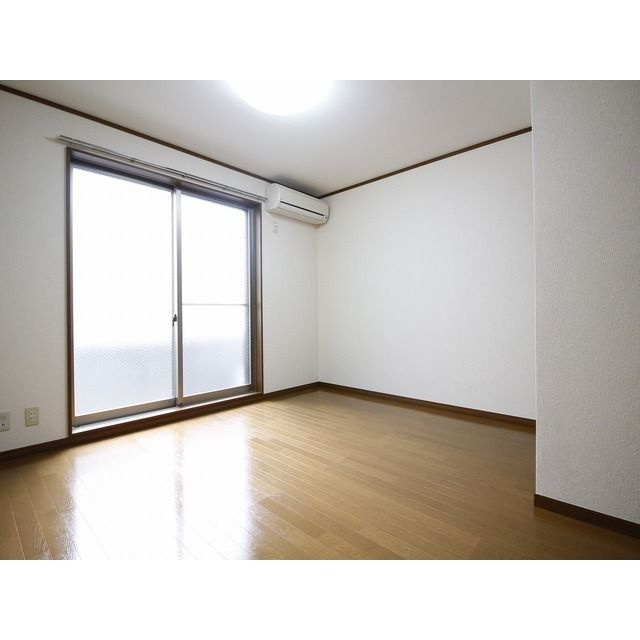 アムール AKIRAの居間・リビング