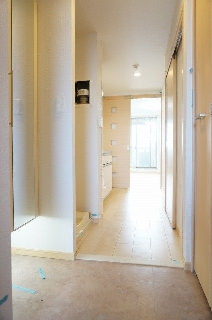 パインズ美園の玄関