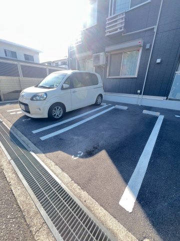 セルクル　ブランの駐車場
