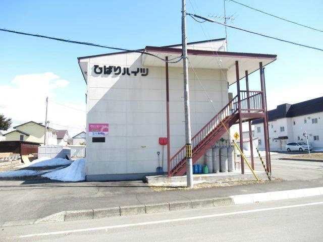 ひばりハイツの外観