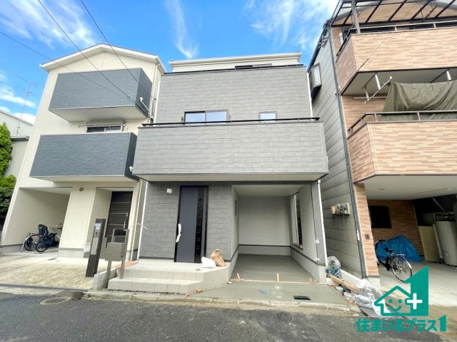 ■寝屋川市仁和寺町　第4期　新築一戸建ての外観|お客様に長く安心して住んでいだだける事にこだわった家づくり！住んでからのアフターサービスにもしっかりと取り組んでいます！