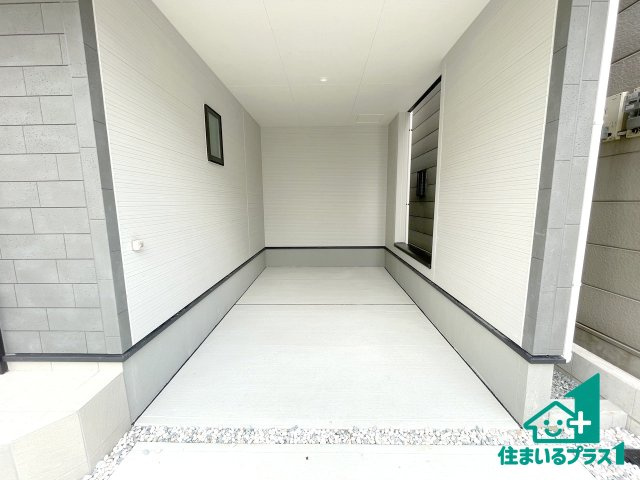 ■寝屋川市仁和寺町　第4期　新築一戸建ての駐車場|駐車スペース！散水栓があるので、こまめに愛車を洗えます！