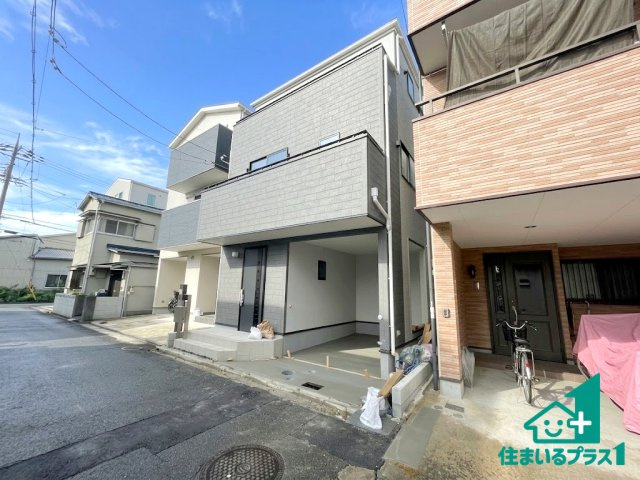 ■寝屋川市仁和寺町　第4期　新築一戸建ての外観|お客様に長く安心して住んでいだだける事にこだわった家づくり！住んでからのアフターサービスにもしっかりと取り組んでいます！