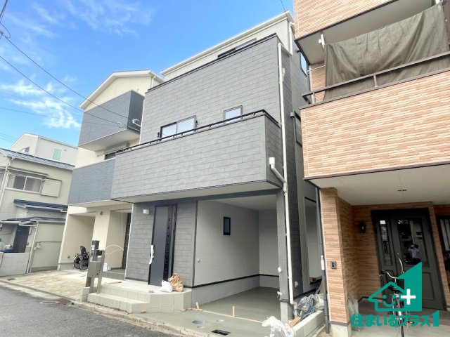 ■寝屋川市仁和寺町　第4期　新築一戸建ての外観|安心の10年保証！外観を美しく保ち、雨水で汚れを落とします！気になることがありましたら、お気軽にお問い合わせください！