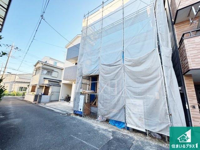 ■寝屋川市仁和寺町　第4期　新築一戸建ての前面道路含む現地写真|周辺は落ち着いた街並みの住宅地！子育てがしやすい住環境です！まだ未完成ですが、現地でしかわからない事もございます。是非一度ご覧ください。