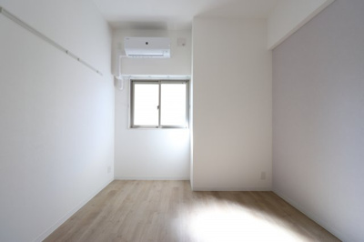 【寝室】 | リアン城東