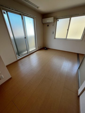MINT甲子園五番町の居間・リビング
