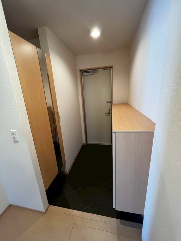 MINT甲子園五番町の玄関