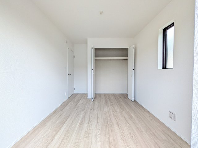 八王子市　弐分方町　新築一戸建て　１０期の収納|～収納力の高いクローゼット完備～