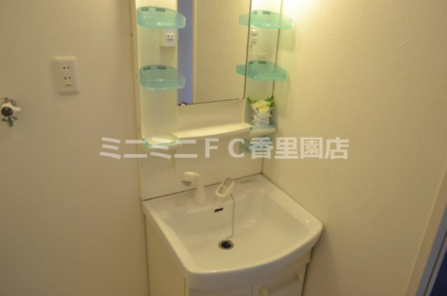 清水谷コーポの独立洗面台|シャンプードレッサー