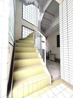 【その他】 | 板橋区志村1丁目　中古戸建　11990万円 | 階段